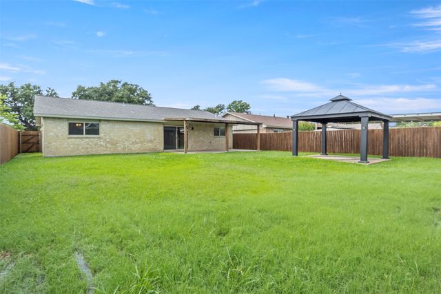 2223 Lockwood Drive, Carrollton, TX 75007