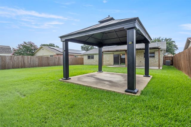 2223 Lockwood Drive, Carrollton, TX 75007
