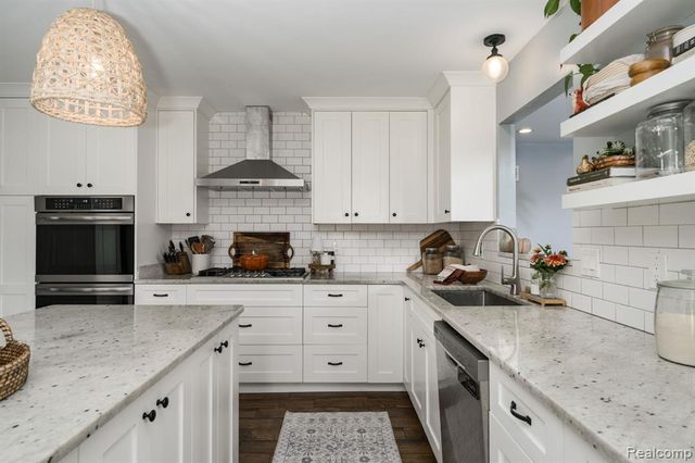 2509 Munster Road, Rochester Hills, MI 48309