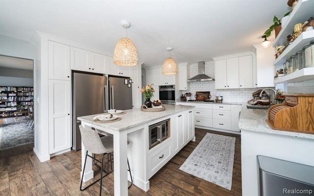 2509 Munster Road, Rochester Hills, MI 48309