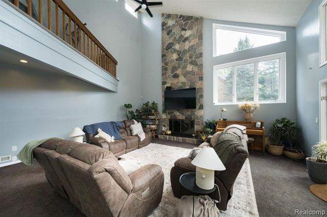 2509 Munster Road, Rochester Hills, MI 48309