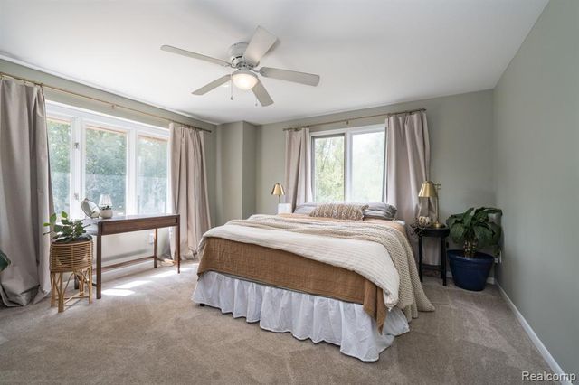2509 Munster Road, Rochester Hills, MI 48309