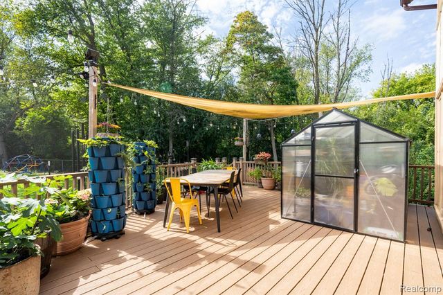2509 Munster Road, Rochester Hills, MI 48309