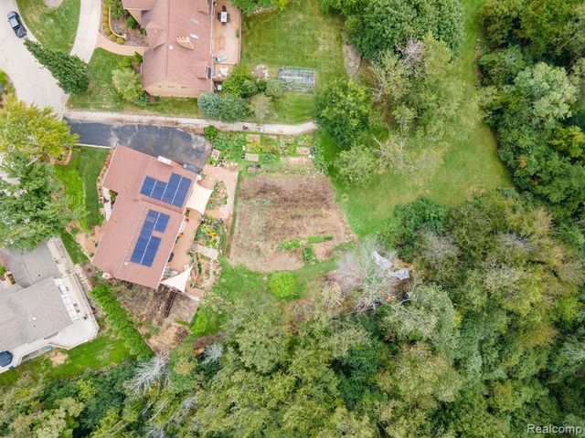 2509 Munster Road, Rochester Hills, MI 48309