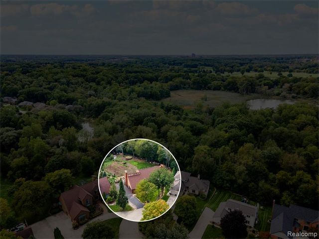 2509 Munster Road, Rochester Hills, MI 48309