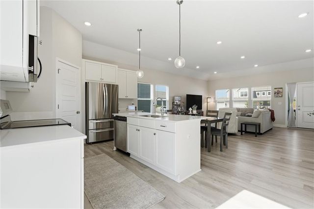 3517 SE Corbin Drive, Lee's Summit, MO 64082