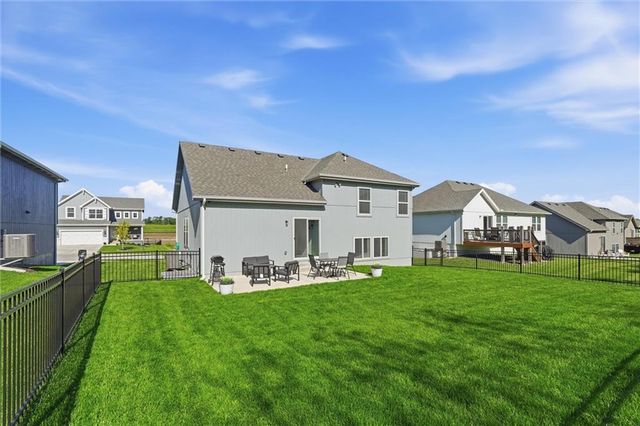 3517 SE Corbin Drive, Lee's Summit, MO 64082