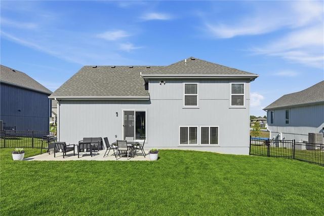 3517 SE Corbin Drive, Lee's Summit, MO 64082