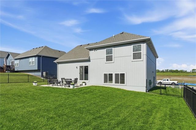 3517 SE Corbin Drive, Lee's Summit, MO 64082