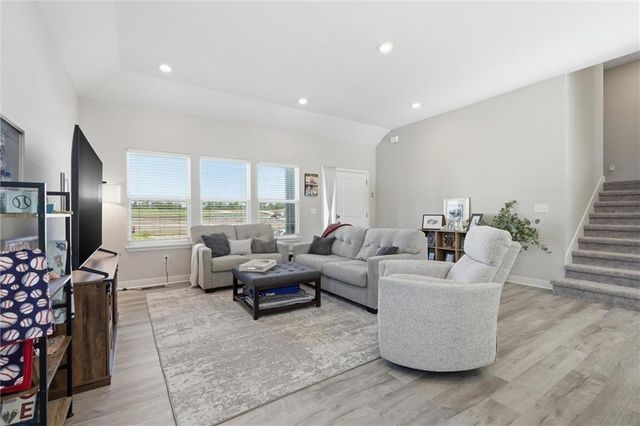 3517 SE Corbin Drive, Lee's Summit, MO 64082