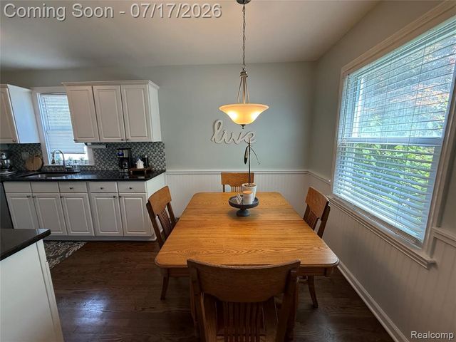 1921 N Connecticut Avenue, Royal Oak, MI 48073