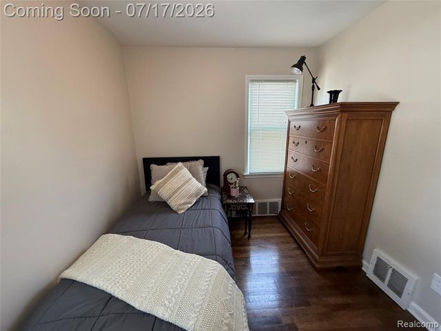 1921 N Connecticut Avenue, Royal Oak, MI 48073