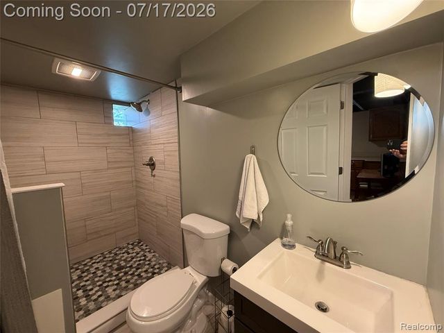 1921 N Connecticut Avenue, Royal Oak, MI 48073