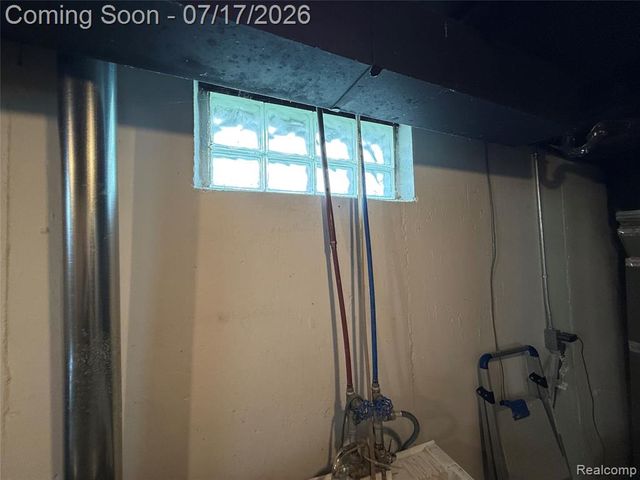 1921 N Connecticut Avenue, Royal Oak, MI 48073
