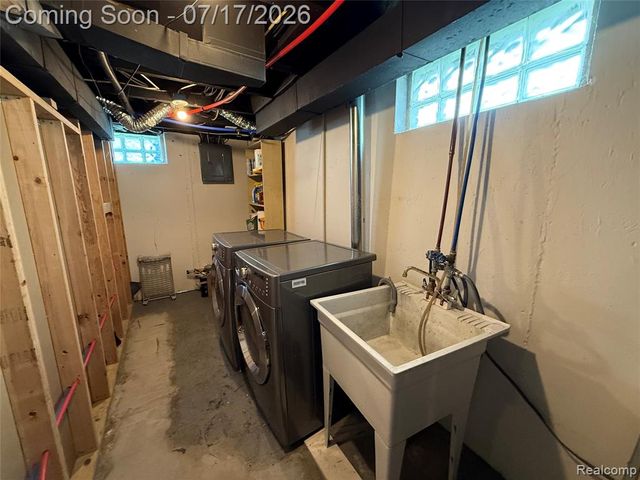 1921 N Connecticut Avenue, Royal Oak, MI 48073