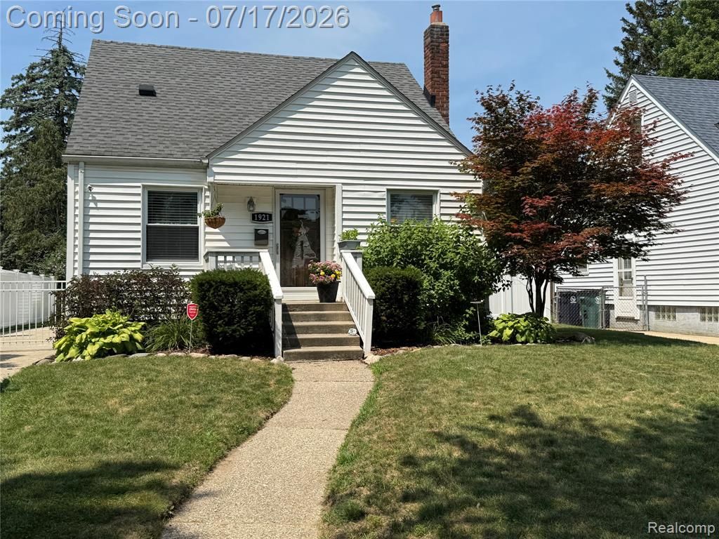 1921 N Connecticut Avenue, Royal Oak, MI 48073