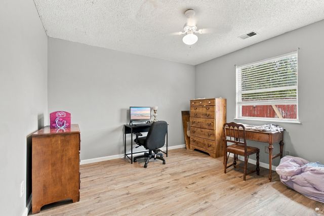 800 Brookwood Circle, Manhattan, KS 66502