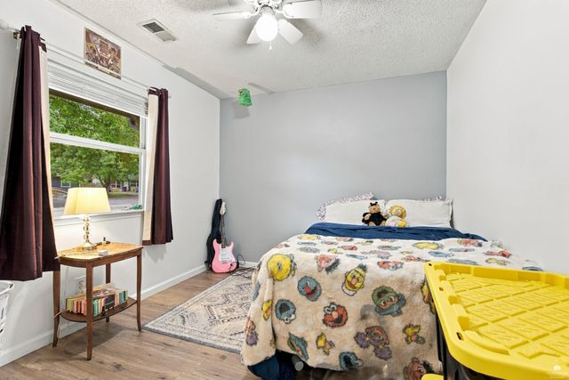 800 Brookwood Circle, Manhattan, KS 66502