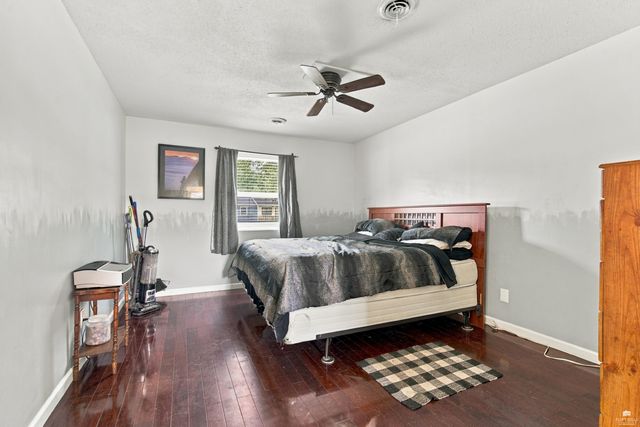 800 Brookwood Circle, Manhattan, KS 66502