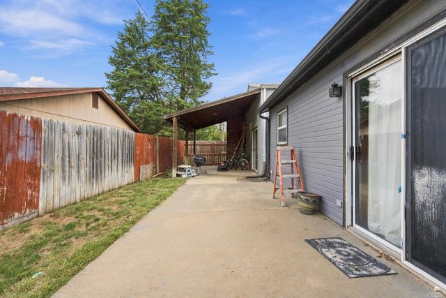 800 Brookwood Circle, Manhattan, KS 66502