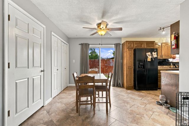 800 Brookwood Circle, Manhattan, KS 66502