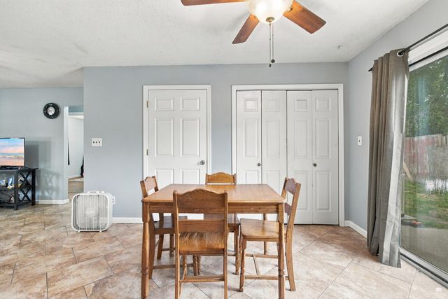 800 Brookwood Circle, Manhattan, KS 66502