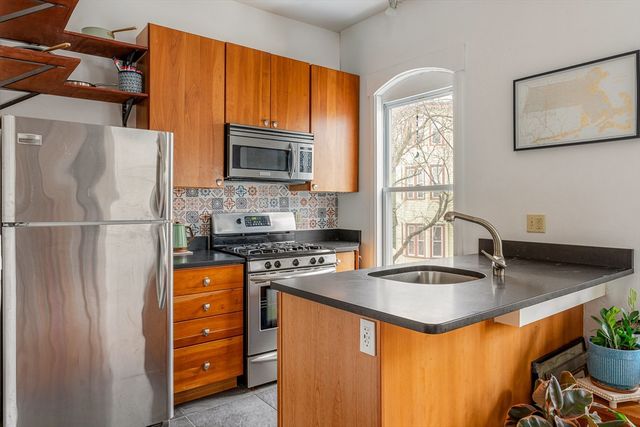 10 Cottage St 2, Boston, MA 02128