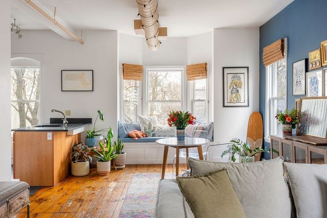 10 Cottage St 2, Boston, MA 02128