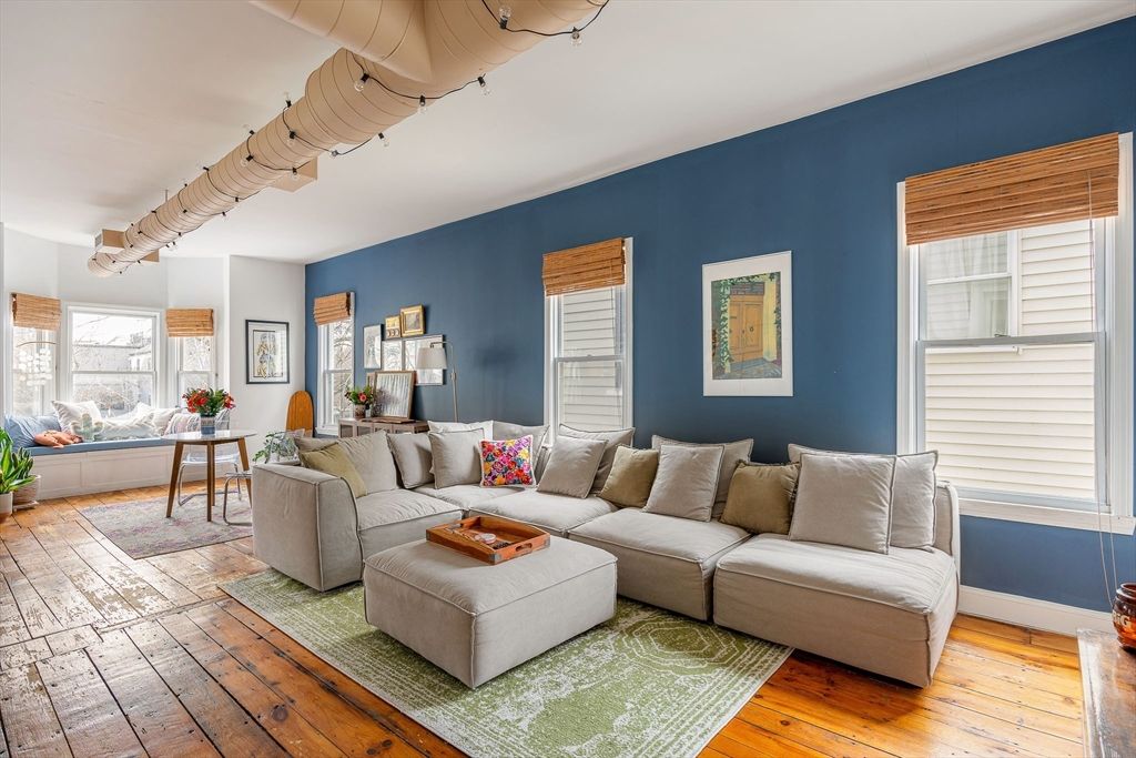 10 Cottage St 2, Boston, MA 02128