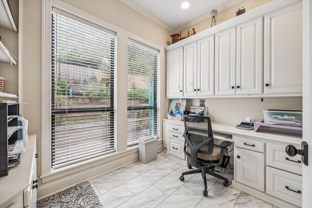 2205 Creekwood Lane, Brenham, TX 77833
