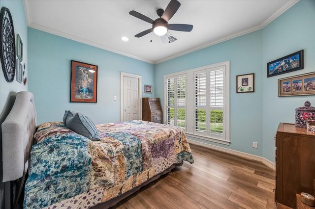 2205 Creekwood Lane, Brenham, TX 77833