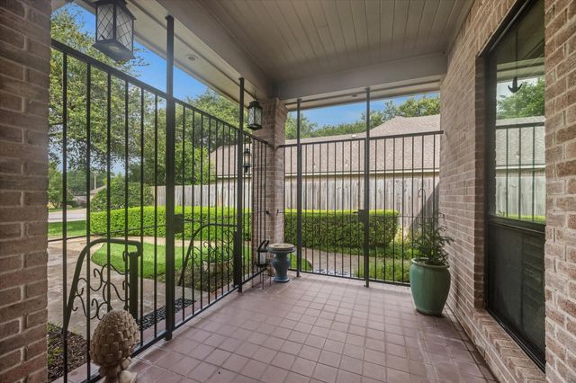 2205 Creekwood Lane, Brenham, TX 77833