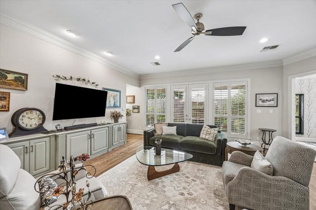 2205 Creekwood Lane, Brenham, TX 77833