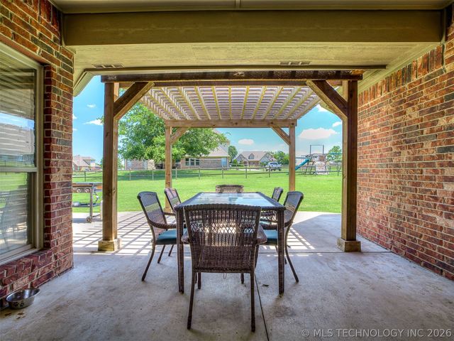 8255 N 70th East Court, Owasso, OK 74055