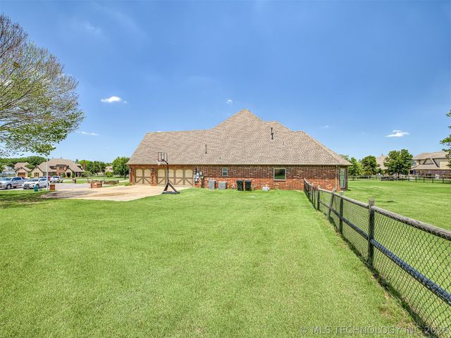 8255 N 70th East Court, Owasso, OK 74055