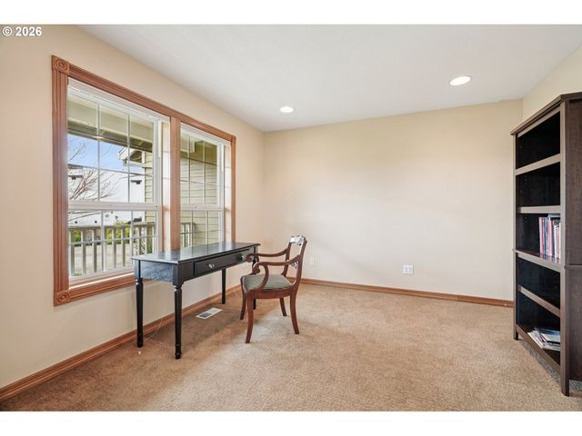 940 EXPLORER Ave, Molalla, OR 97038