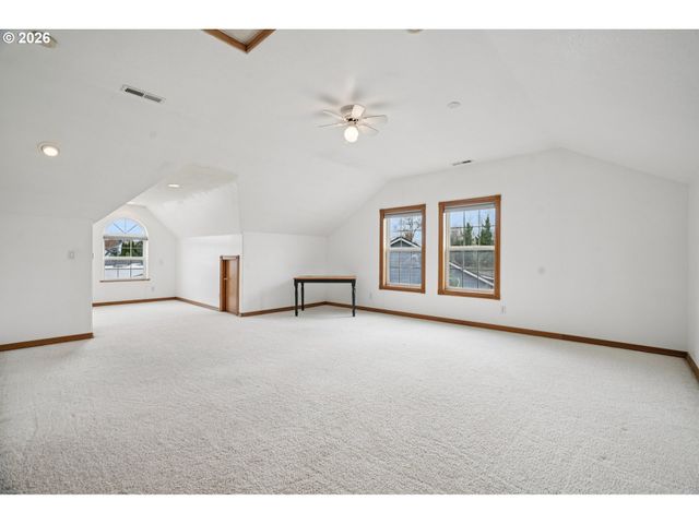 940 EXPLORER Ave, Molalla, OR 97038