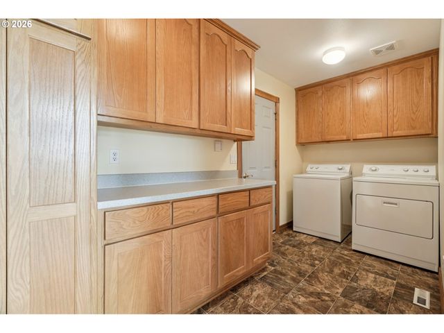 940 EXPLORER Ave, Molalla, OR 97038