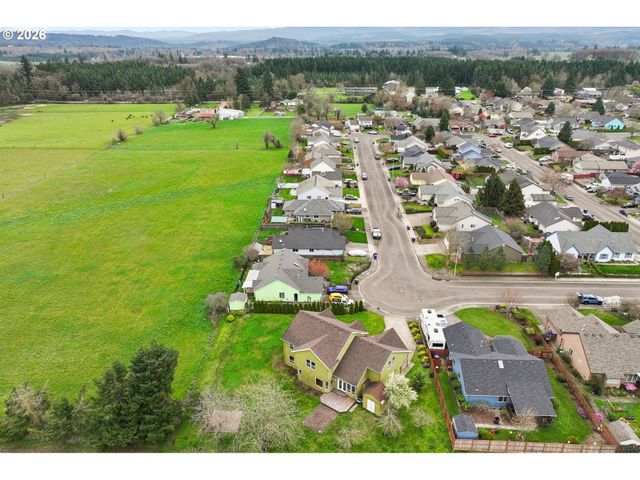 940 EXPLORER Ave, Molalla, OR 97038