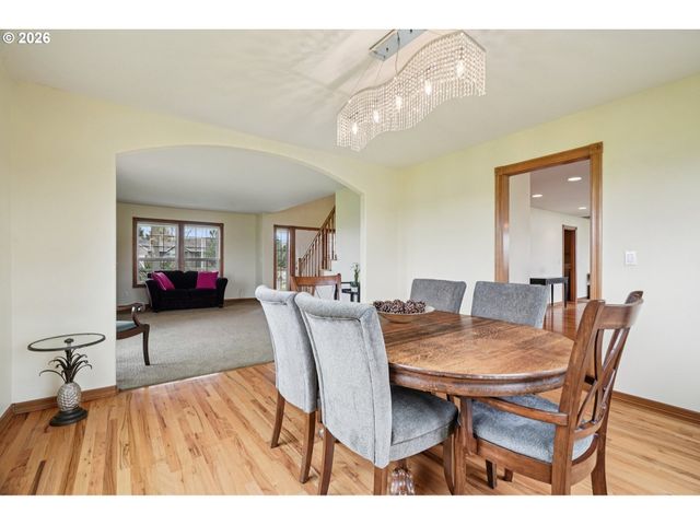 940 EXPLORER Ave, Molalla, OR 97038