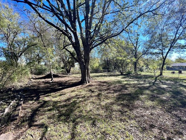 304 Wildwind Street, Gun Barrel City, TX 75156