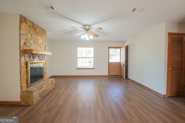 107 Summerfield Drive, Kingsland, GA 31548