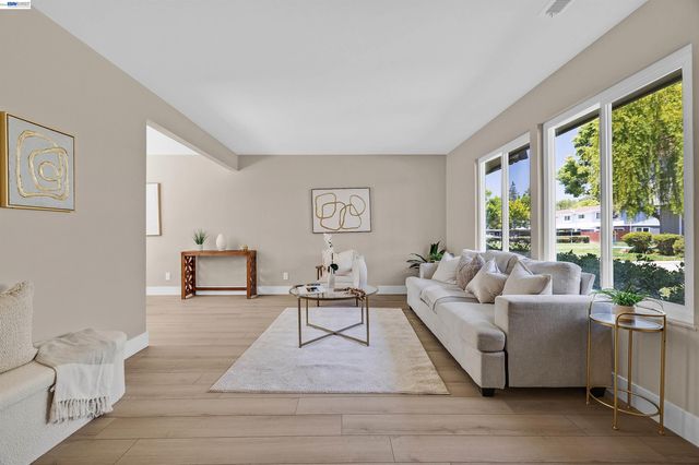 3153 Cochise Way, Pleasanton, CA 94588