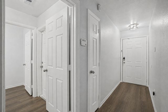 4021 Preferred Place, Dallas, TX 75237