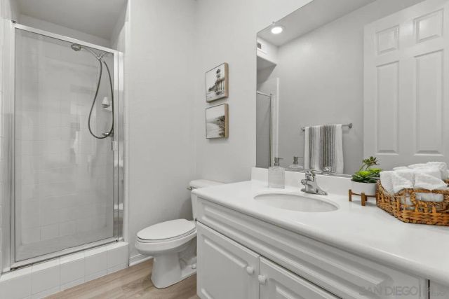 475 Taylor Dr, Oceanside, CA 92056