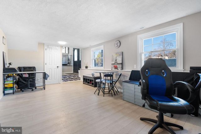 25 LATIMER WAY, Burlington, NJ 08016