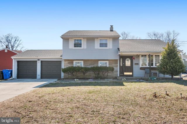 25 LATIMER WAY, Burlington, NJ 08016