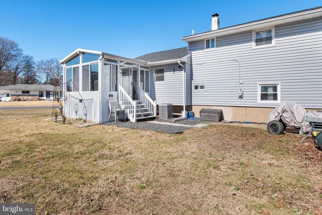 25 LATIMER WAY, Burlington, NJ 08016