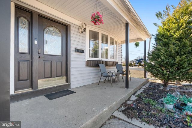 25 LATIMER WAY, Burlington, NJ 08016