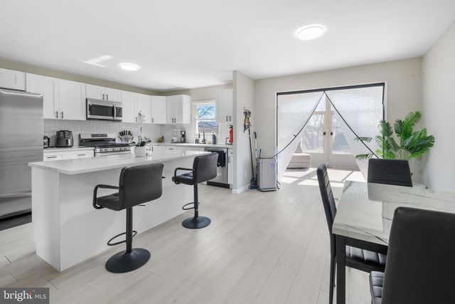 25 LATIMER WAY, Burlington, NJ 08016